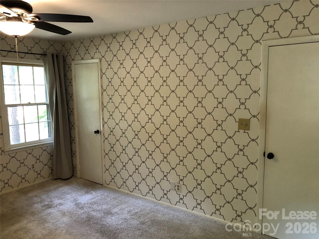 823 Tadlock Place - Photo 33