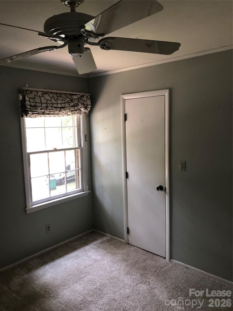 823 Tadlock Place - Photo 36