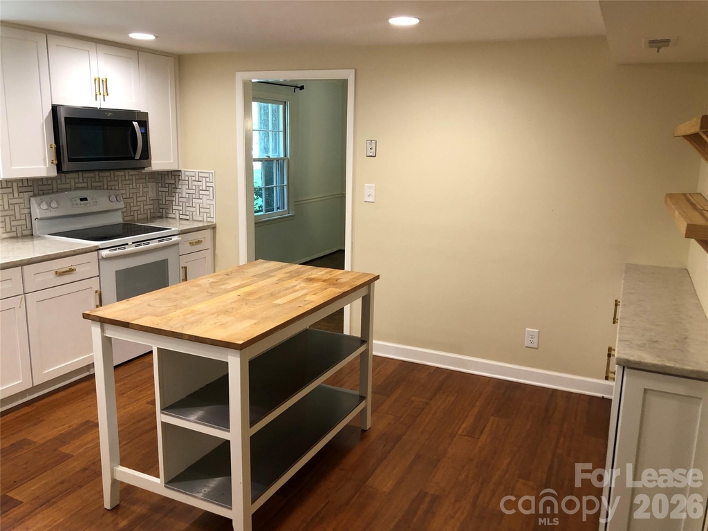 823 Tadlock Place - Photo 11