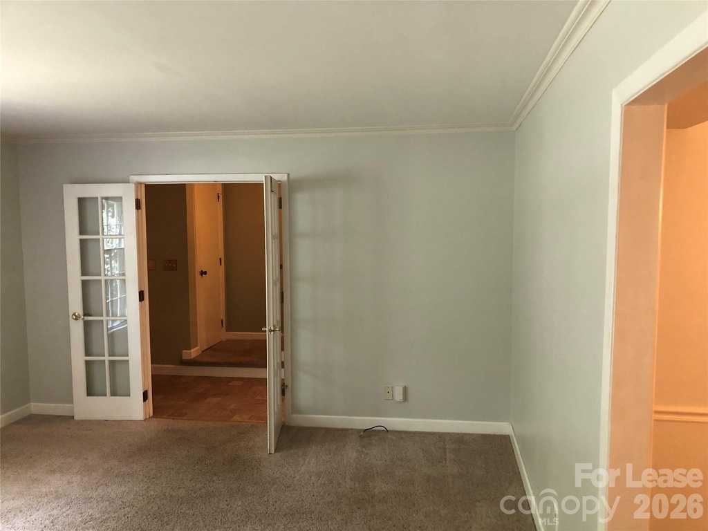 823 Tadlock Place - Photo 17