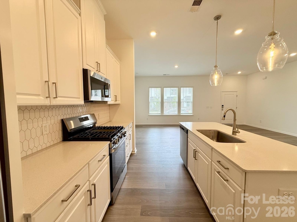 206 Silver Fleet Drive - Photo 2