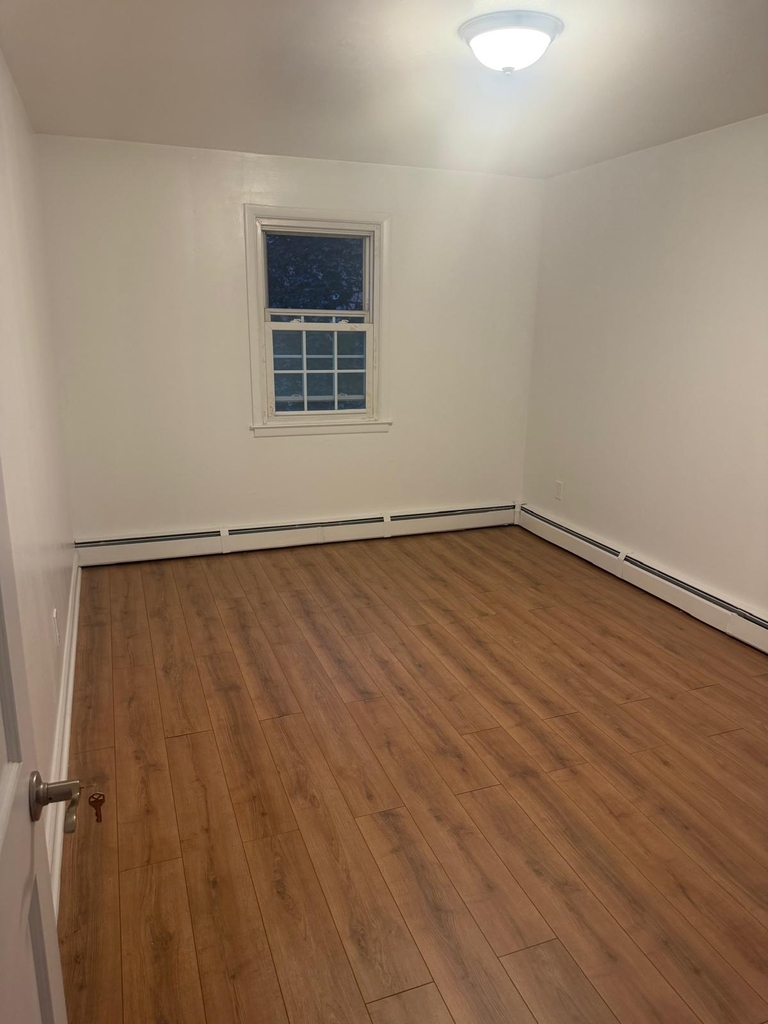Yonkers Terrace - Photo 9