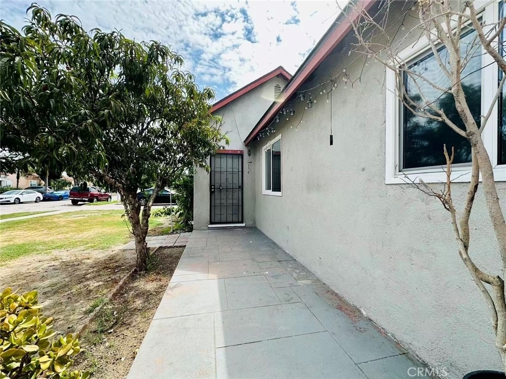 3320 Tenaya Avenue - Photo 3