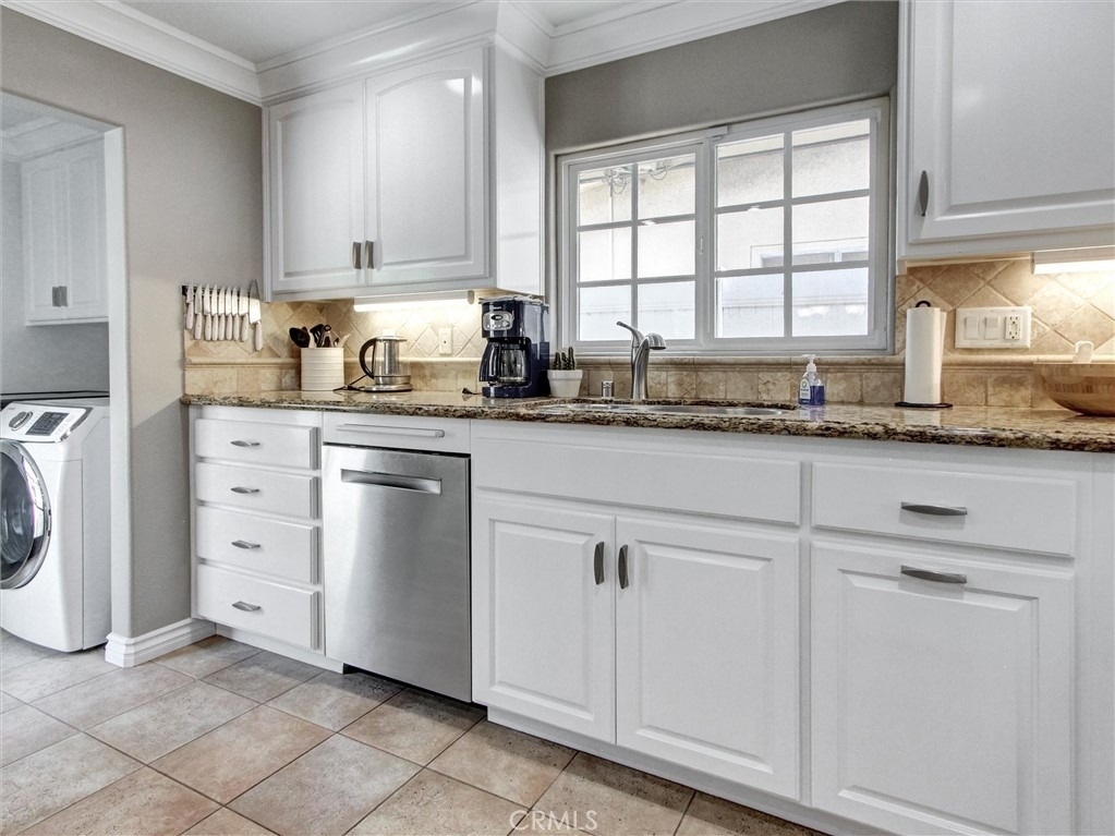 6241 Mar Vista Drive - Photo 9