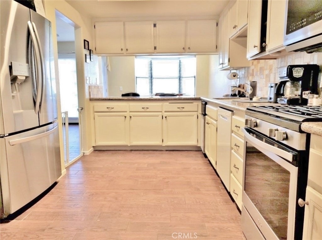 1718 Tecalote Drive - Photo 16