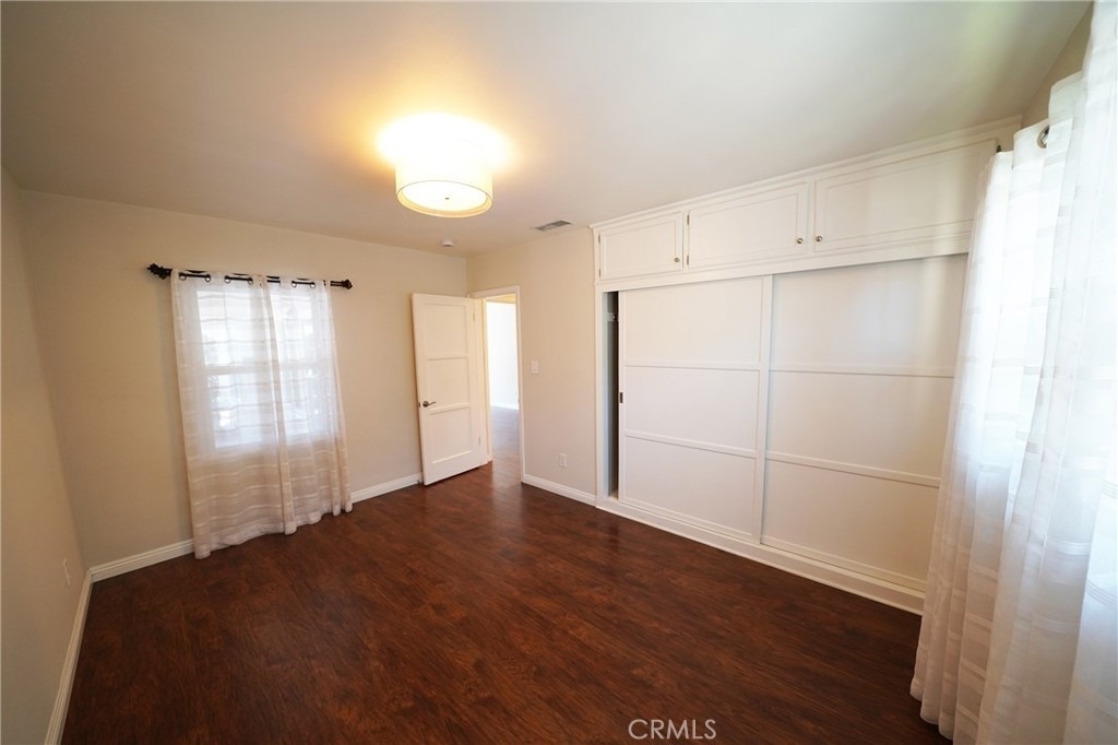 11252 Delano - Photo 6
