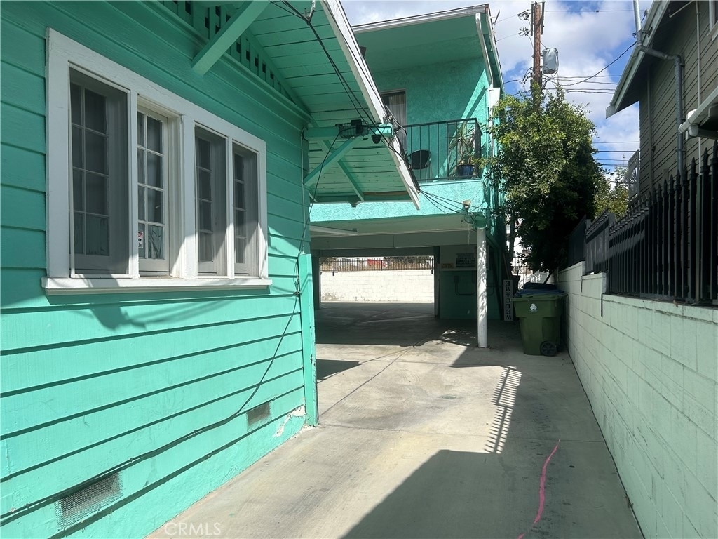 4727 Oakwood Avenue - Photo 27