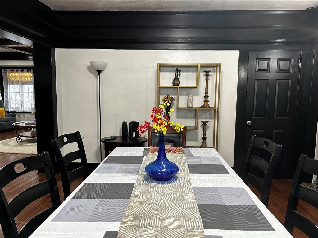 4727 Oakwood Avenue - Photo 9
