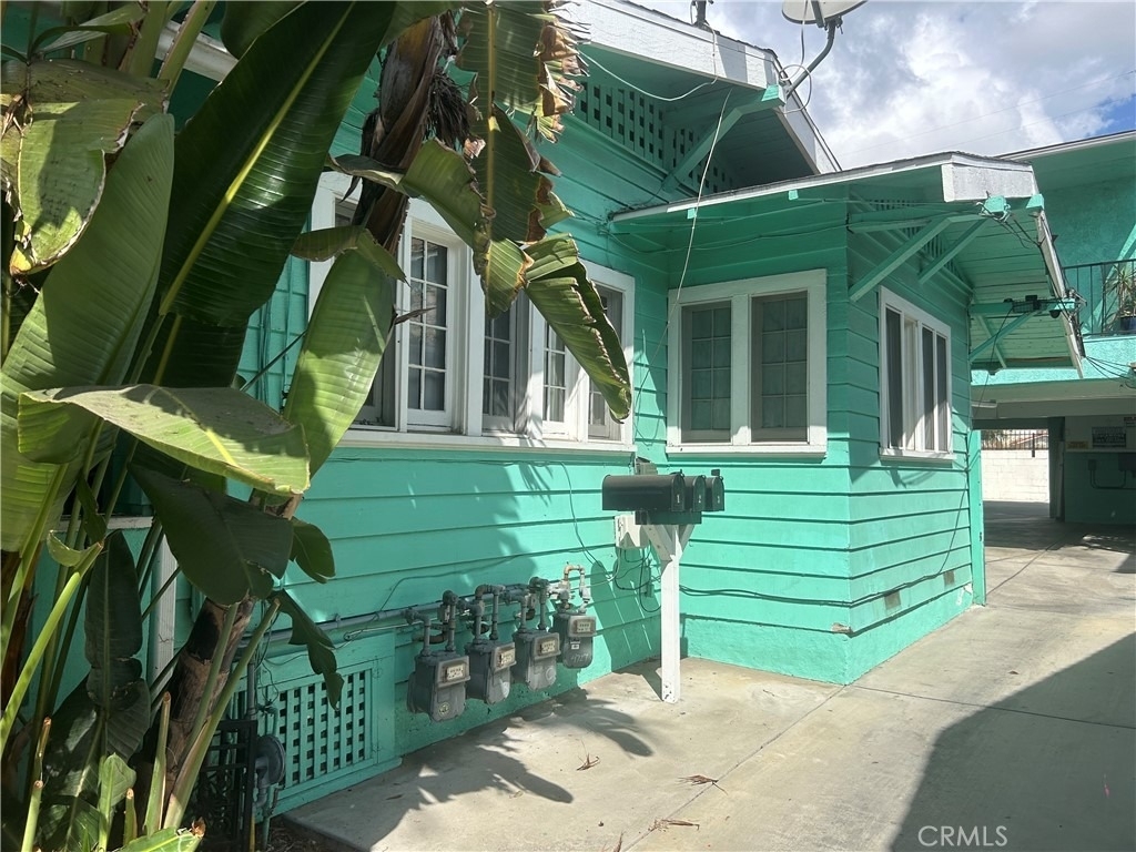 4727 Oakwood Avenue - Photo 29