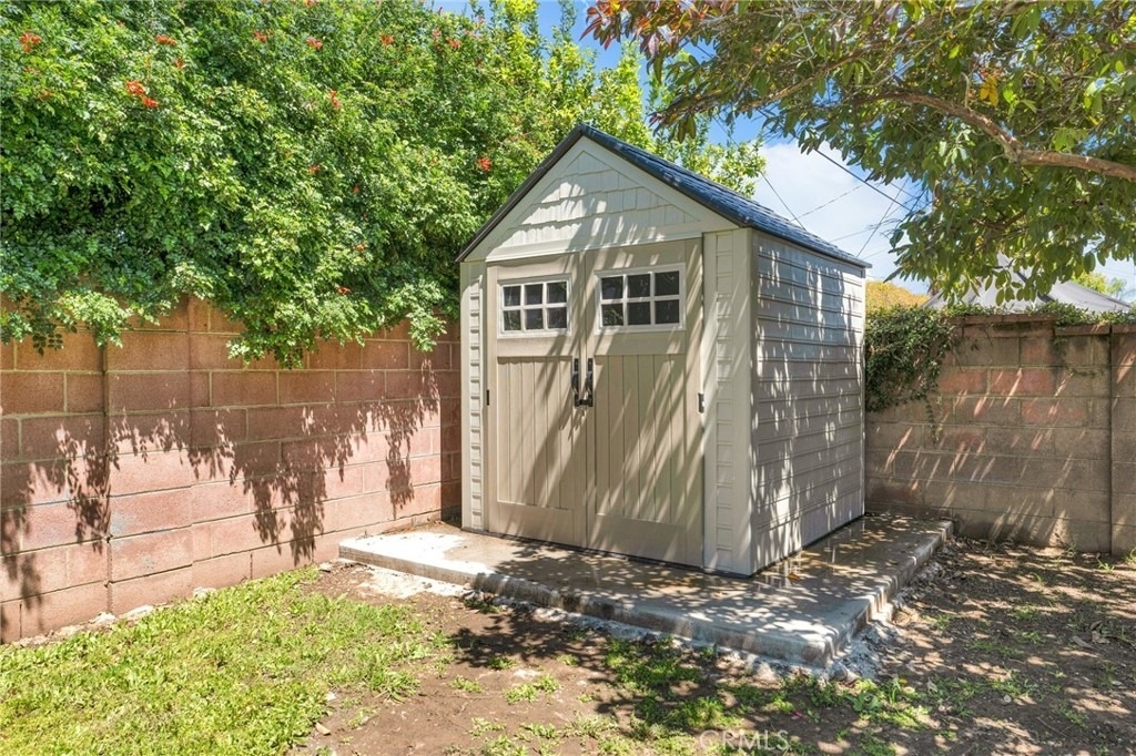 19815 Bassett Street - Photo 31