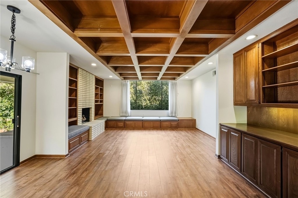 5057 Shirley - Photo 7