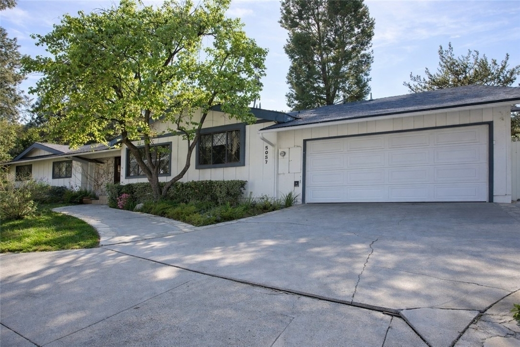 5057 Shirley - Photo 0