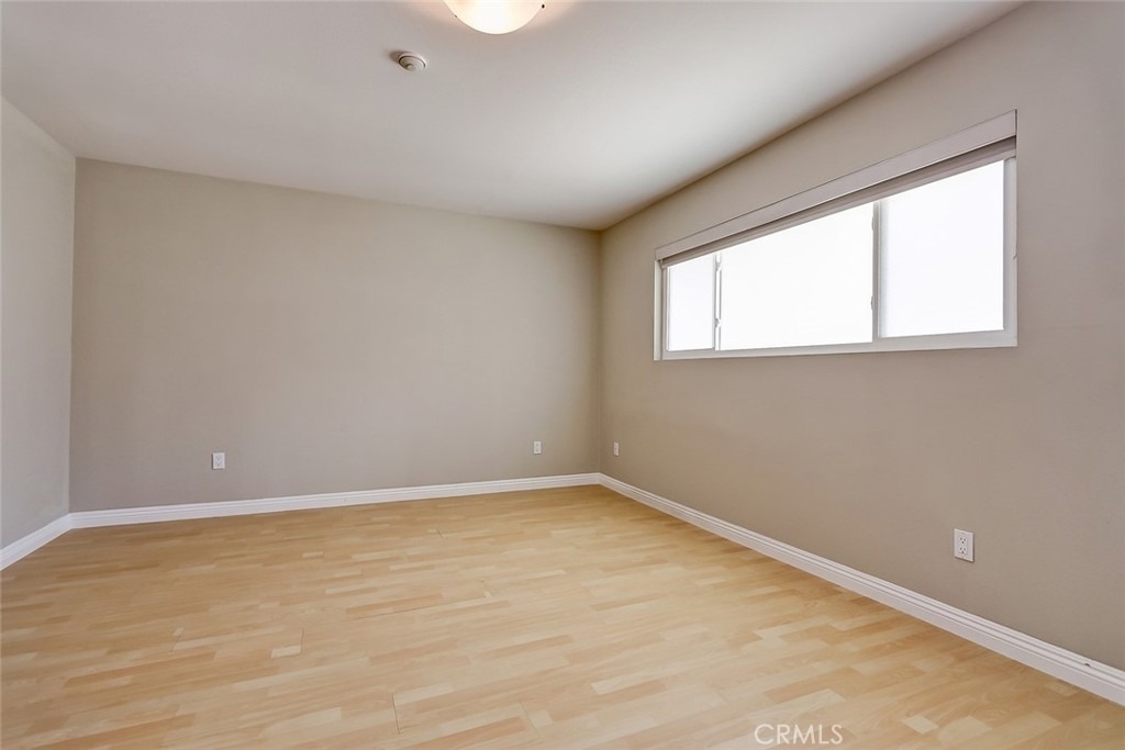 2219 Curtis - Photo 17