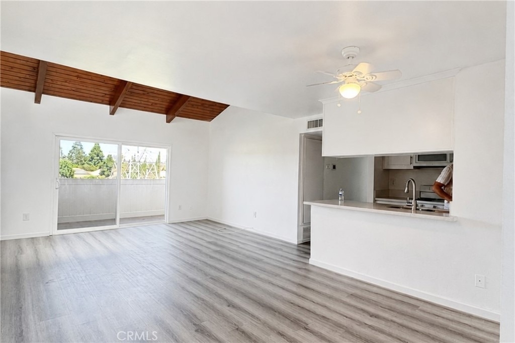 10331 Lindley - Photo 0