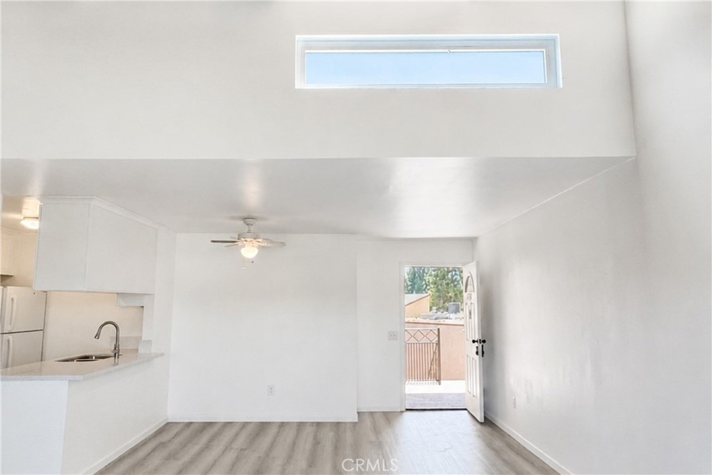 10331 Lindley - Photo 2
