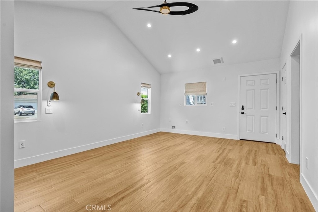 6106 Wilkinson Avenue - Photo 15