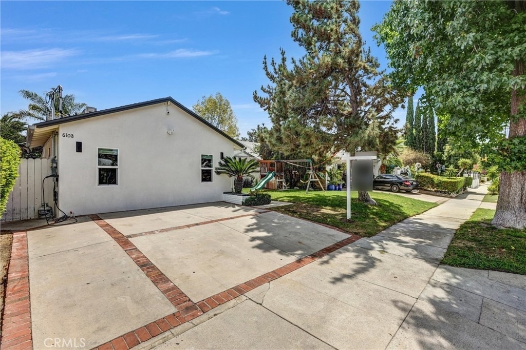 6106 Wilkinson Avenue - Photo 24