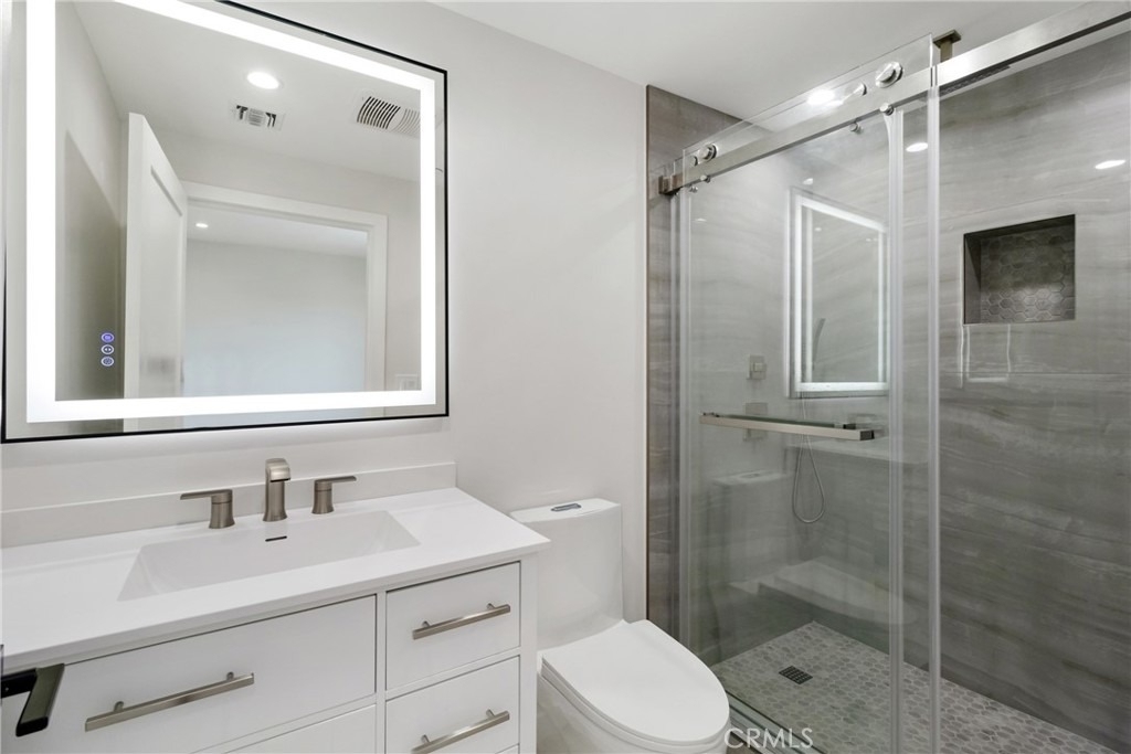 6830 N Lubao Avenue - Photo 29