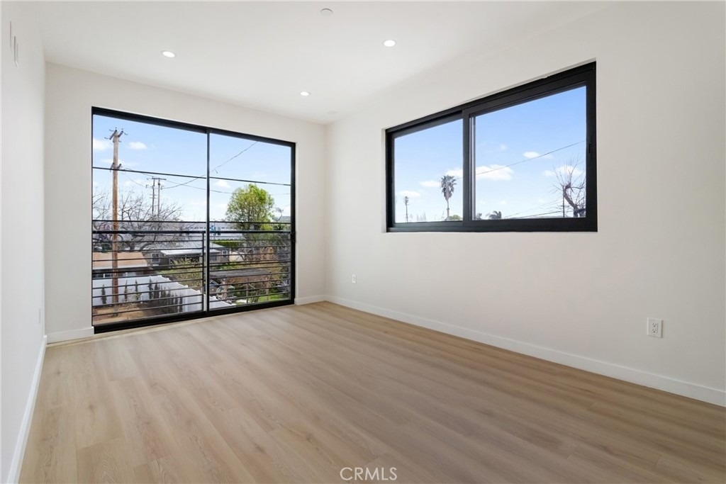 6830 N Lubao Avenue - Photo 30