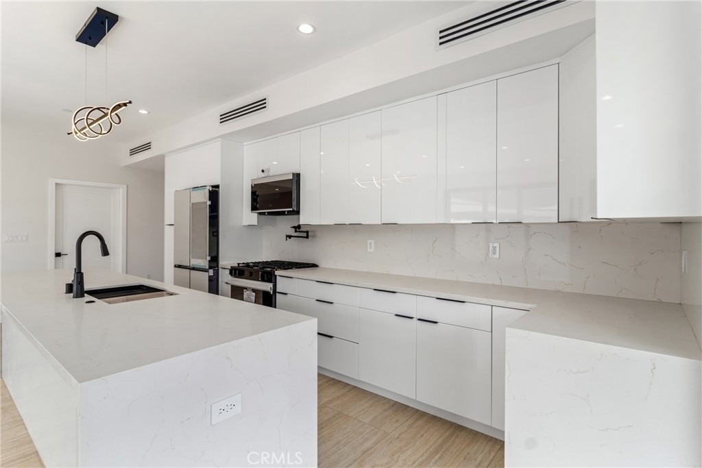 6830 N Lubao Avenue - Photo 17