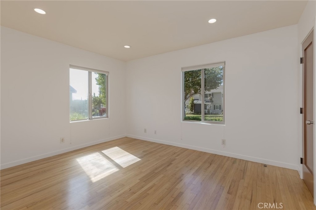 709 Avenue D - Photo 20