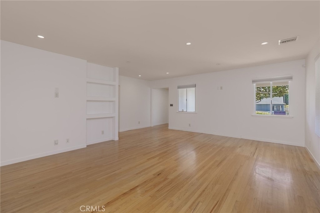 709 Avenue D - Photo 6