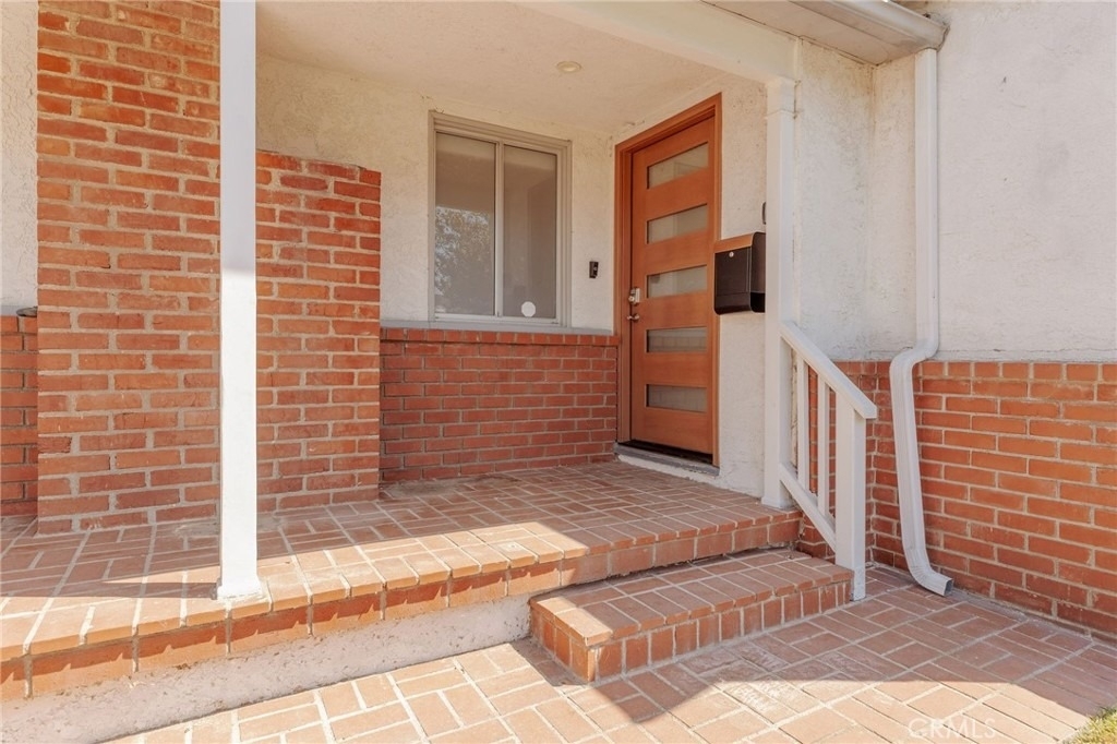 709 Avenue D - Photo 3