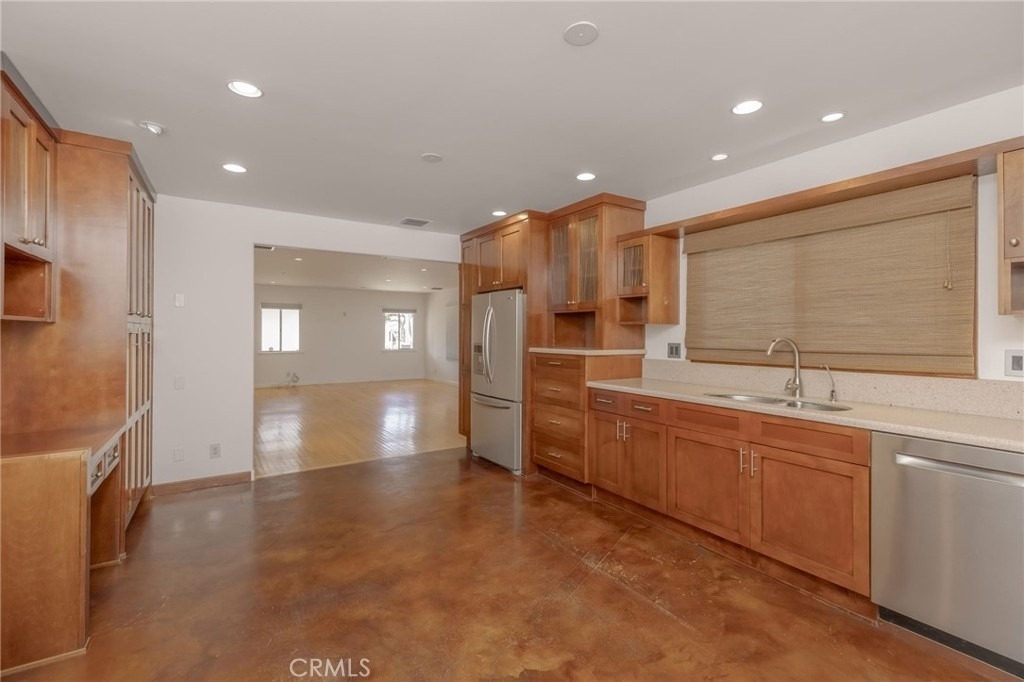 709 Avenue D - Photo 11