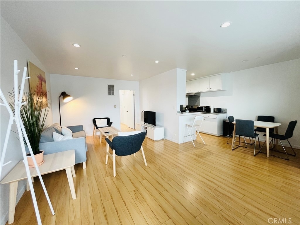 3864 Inglewood Boulevard - Photo 1