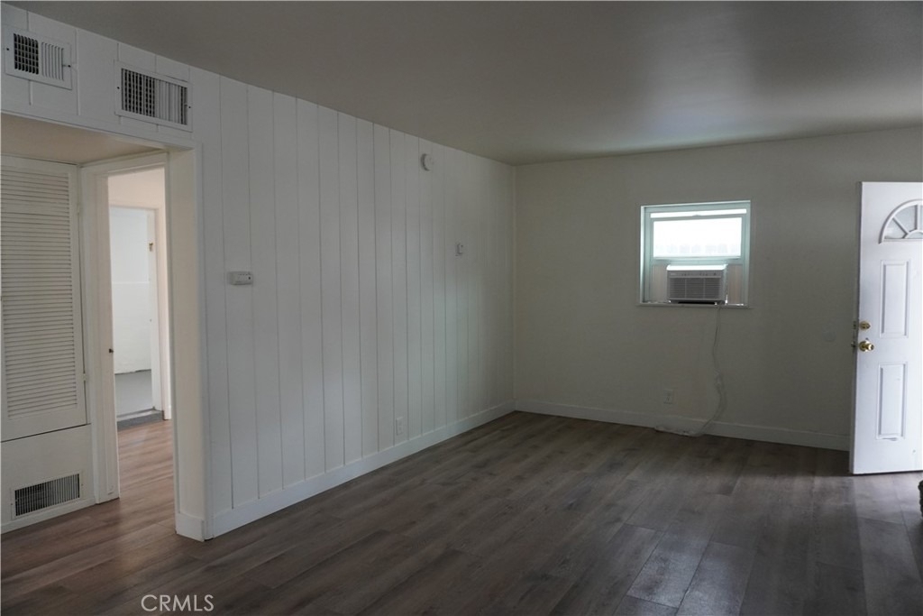845 Olive Street W - Photo 3
