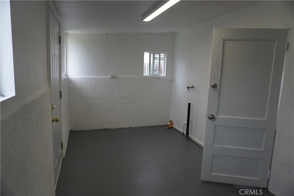 845 Olive Street W - Photo 16