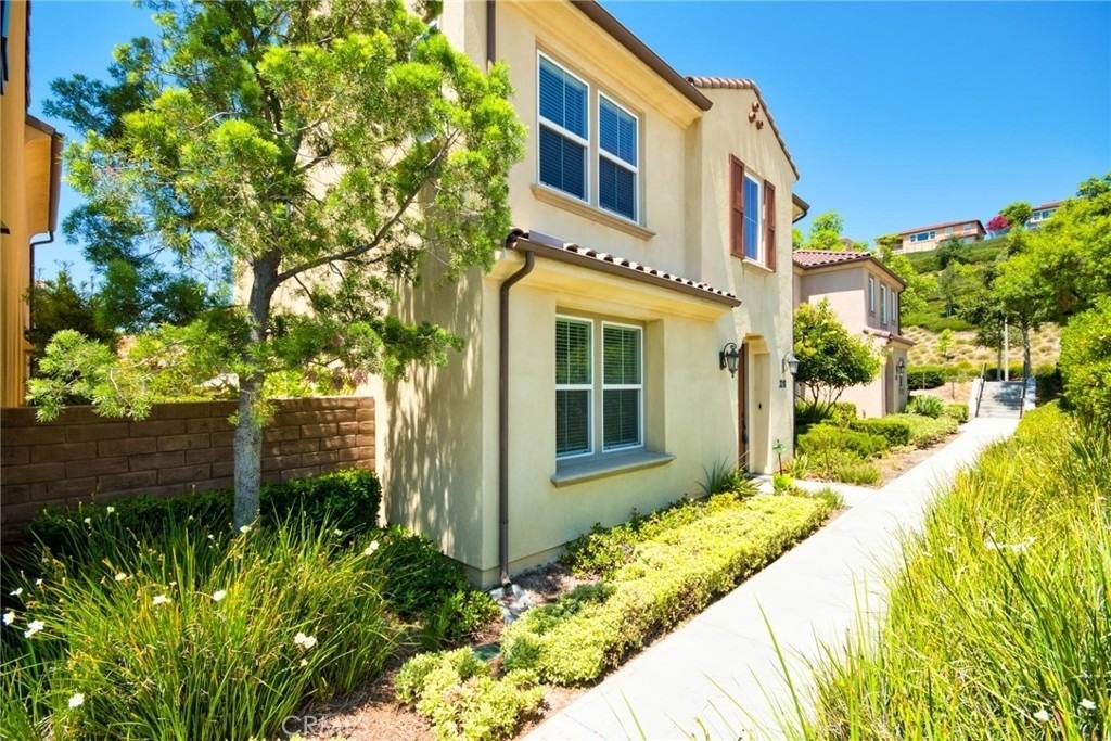 2793 E Pacific Court - Photo 2