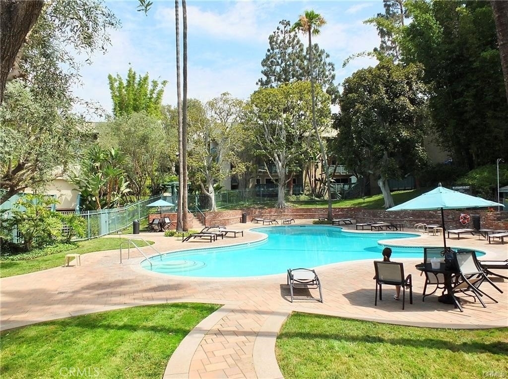 448 N Bellflower Boulevard - Photo 19