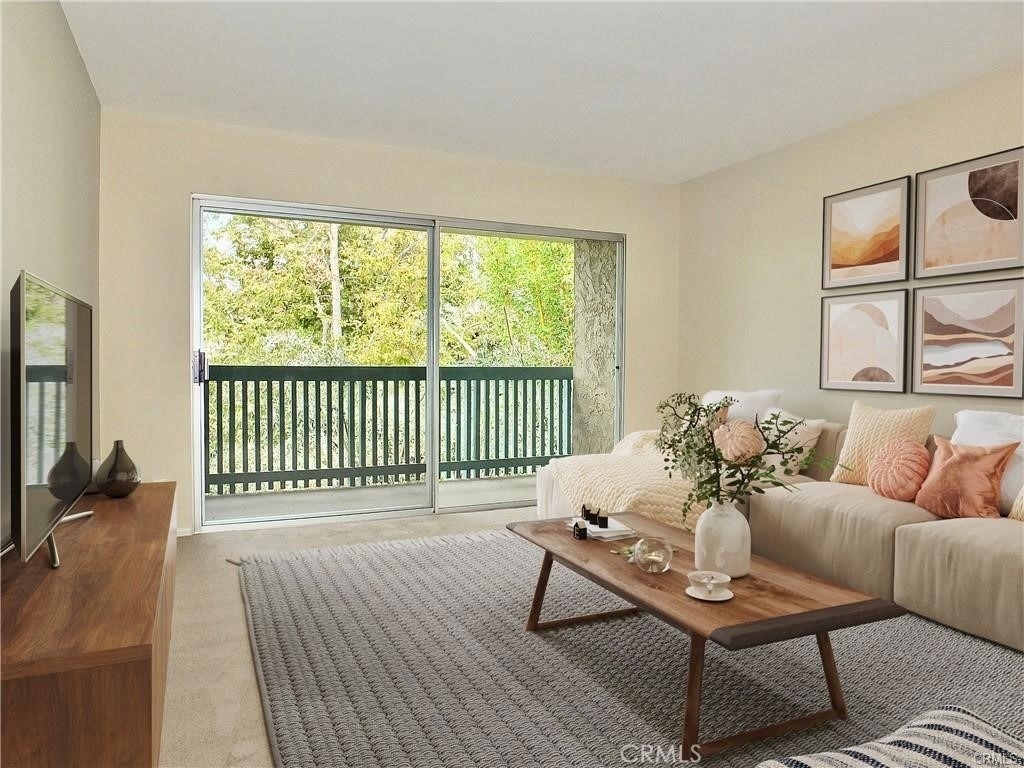 448 N Bellflower Boulevard - Photo 2