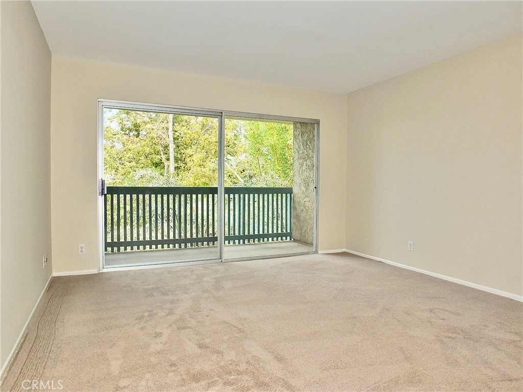 448 N Bellflower Boulevard - Photo 3