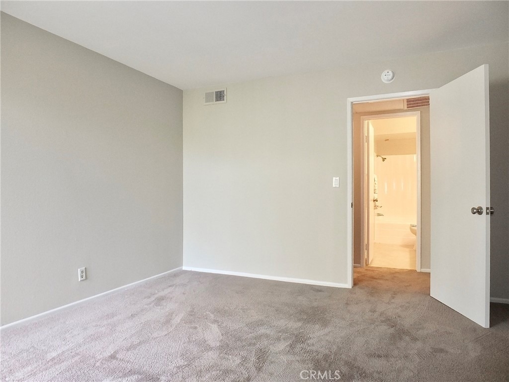 448 N Bellflower Boulevard - Photo 12