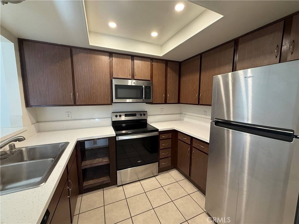 520 S Ranch View Circle - Photo 0