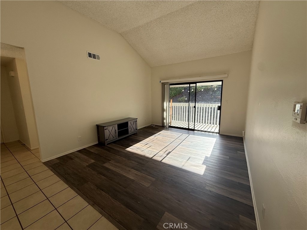 520 S Ranch View Circle - Photo 2