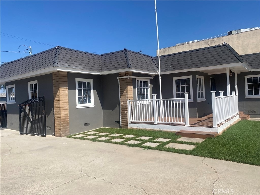 621 S Harbor Boulevard - Photo 3