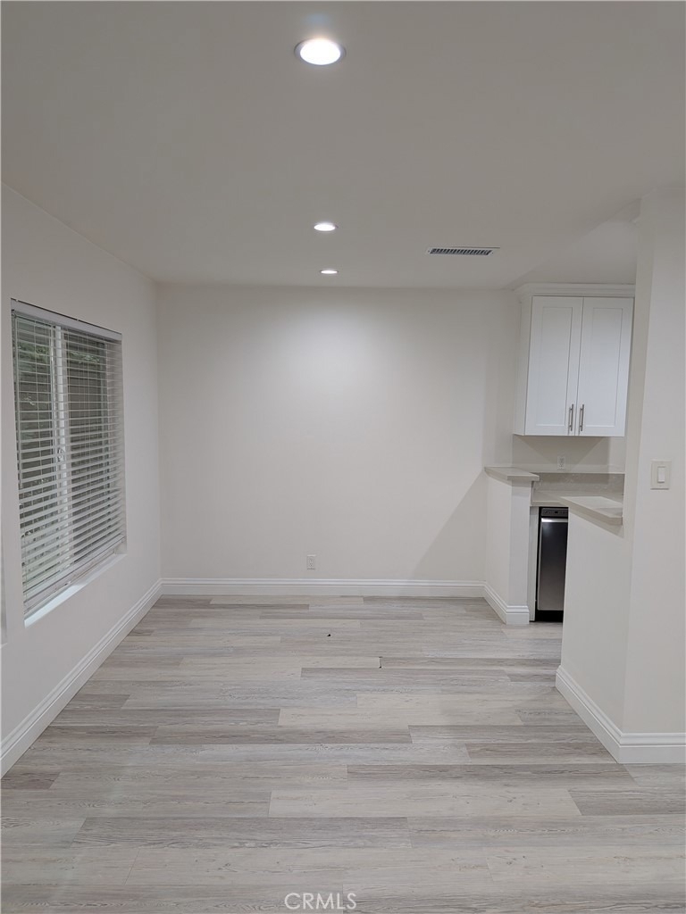 1019 6th Street - Photo 2