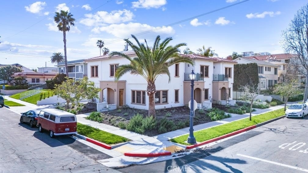 2230 E First Street - Photo 31