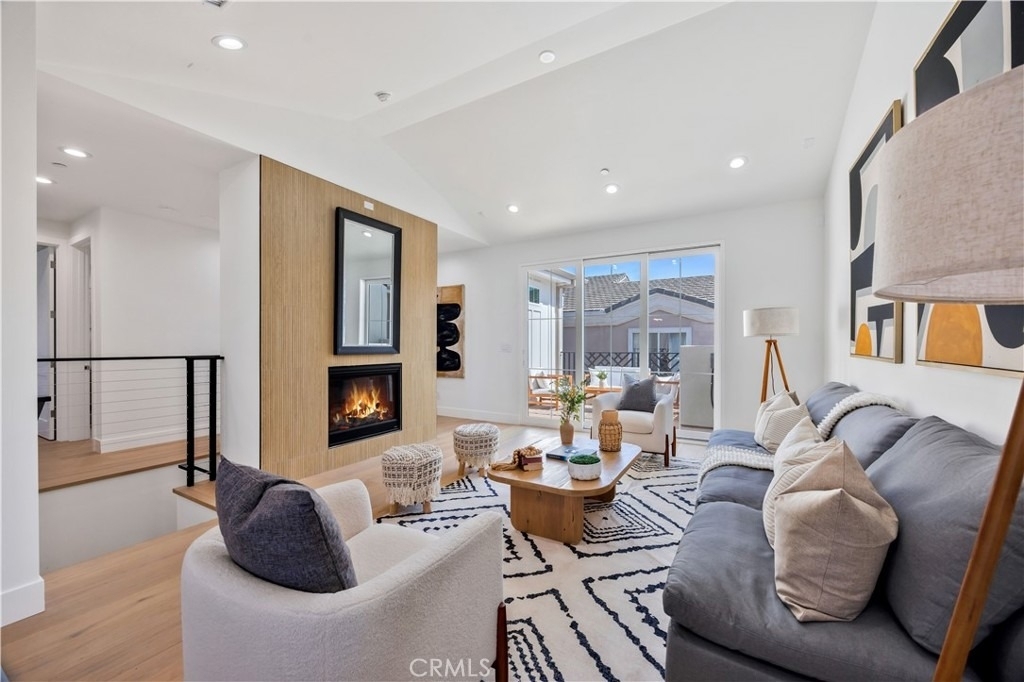2420 Ives Lane - Photo 4