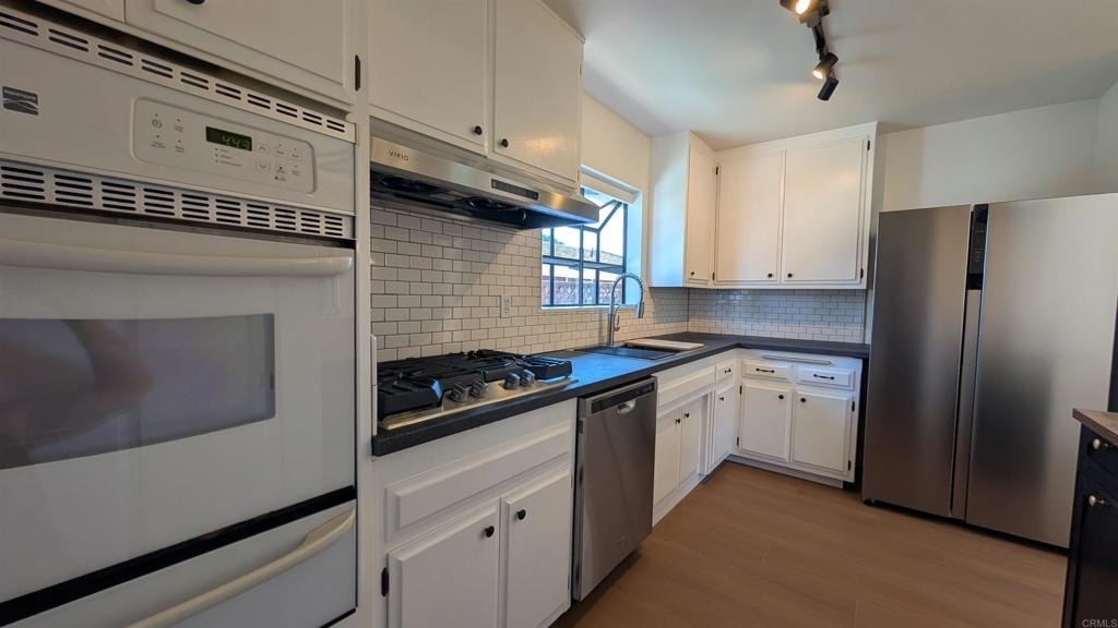 5832 Stadium Street - Photo 10