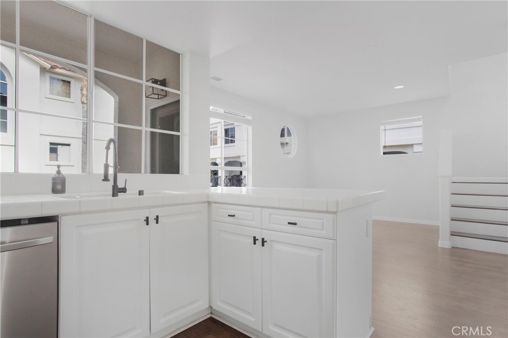 5415 Marine Avenue - Photo 6