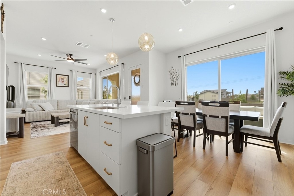 3247 E. Moonstone Drive - Photo 4
