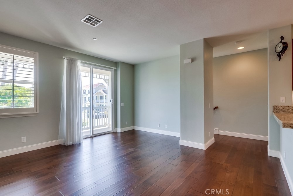 1327 Abelia - Photo 4
