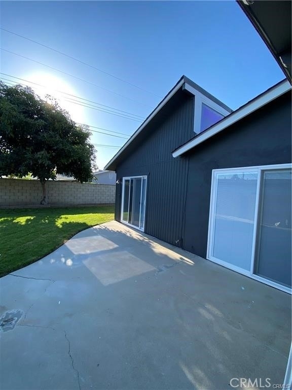 16131 Warren Lane - Photo 2