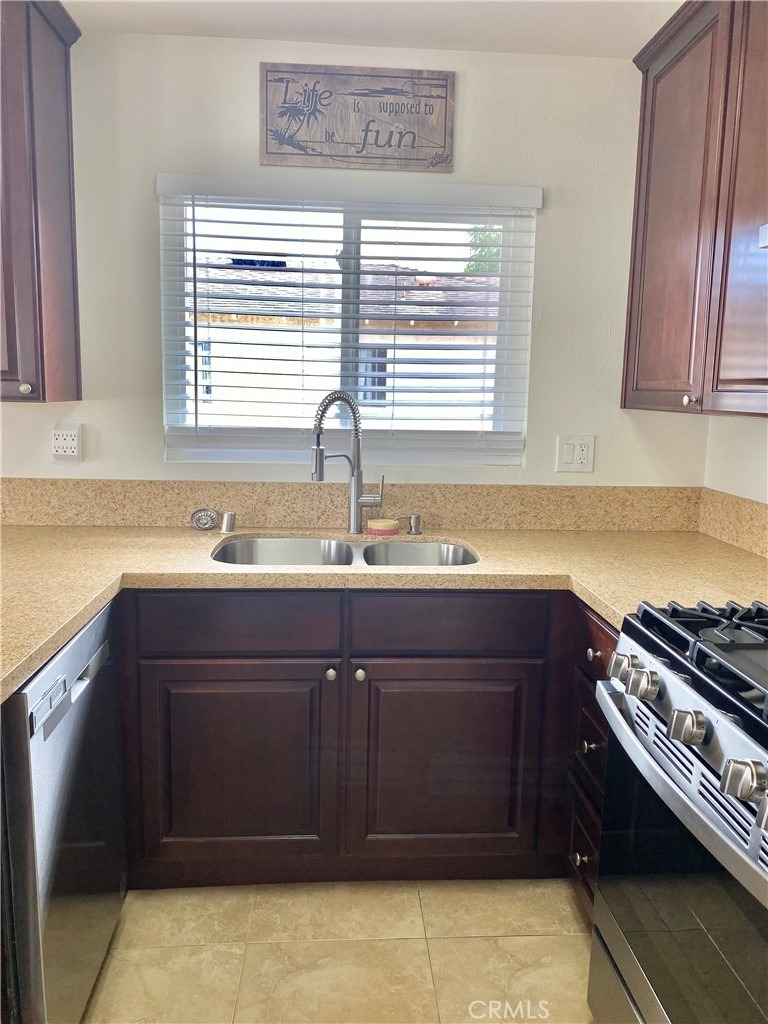 7112 Heil Avenue - Photo 4