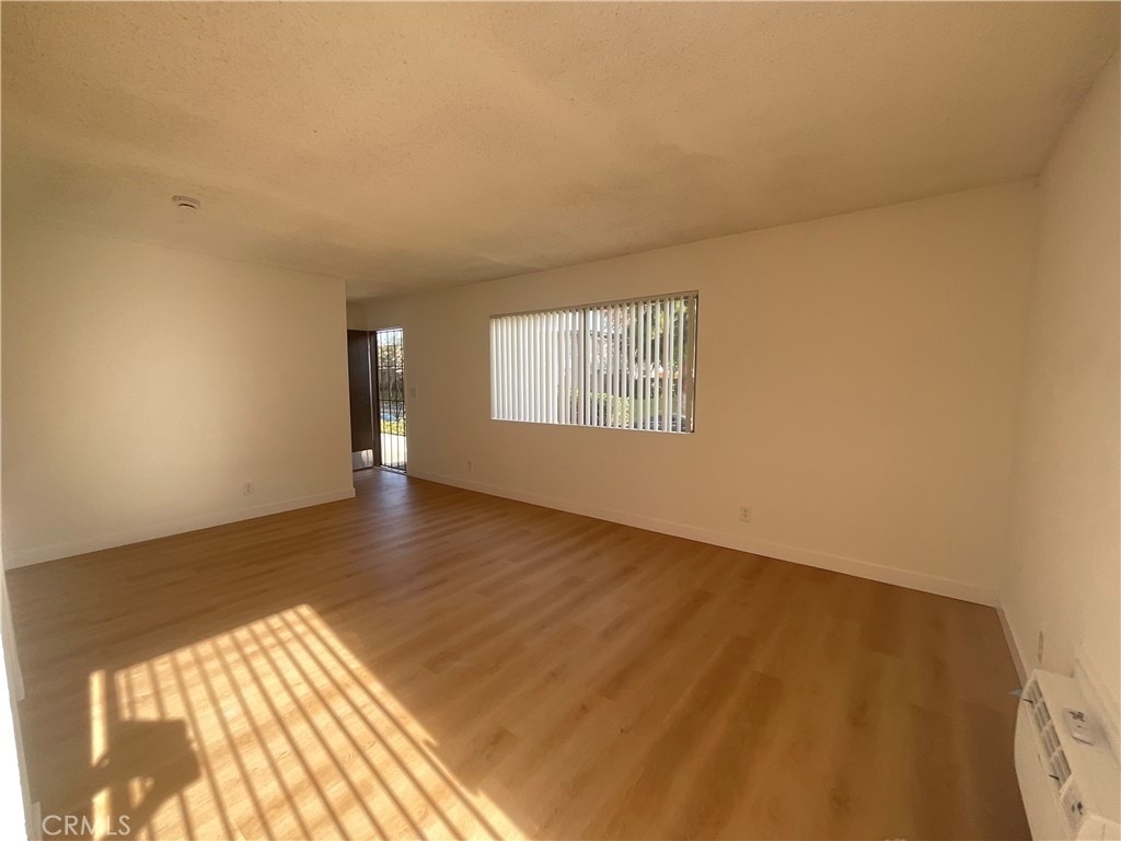 2672 Milton Avenue - Photo 4