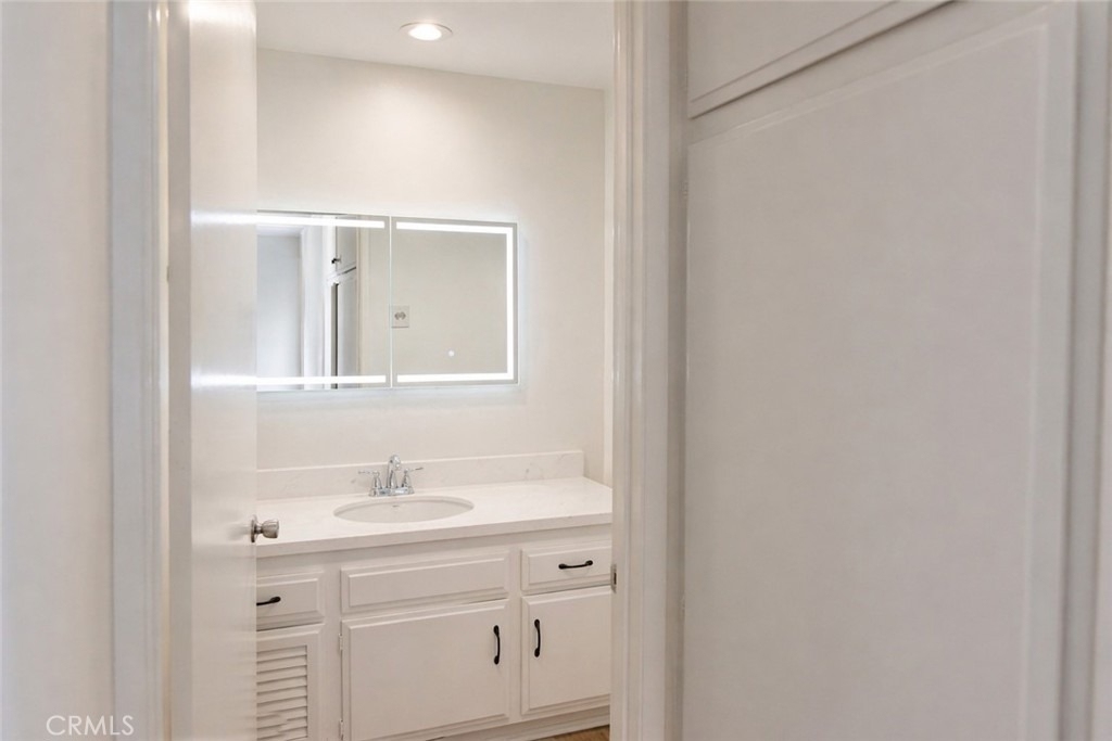 950 Avenida Carmel - Photo 8